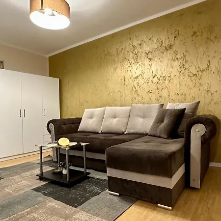Apartament Cu Parcare La Locatie !!! *