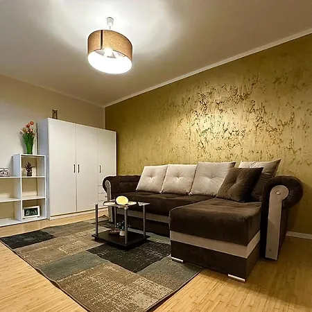 Apartament Cu Parcare La Locatie !!!