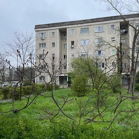 Cu Parcare La Locatie !!! *